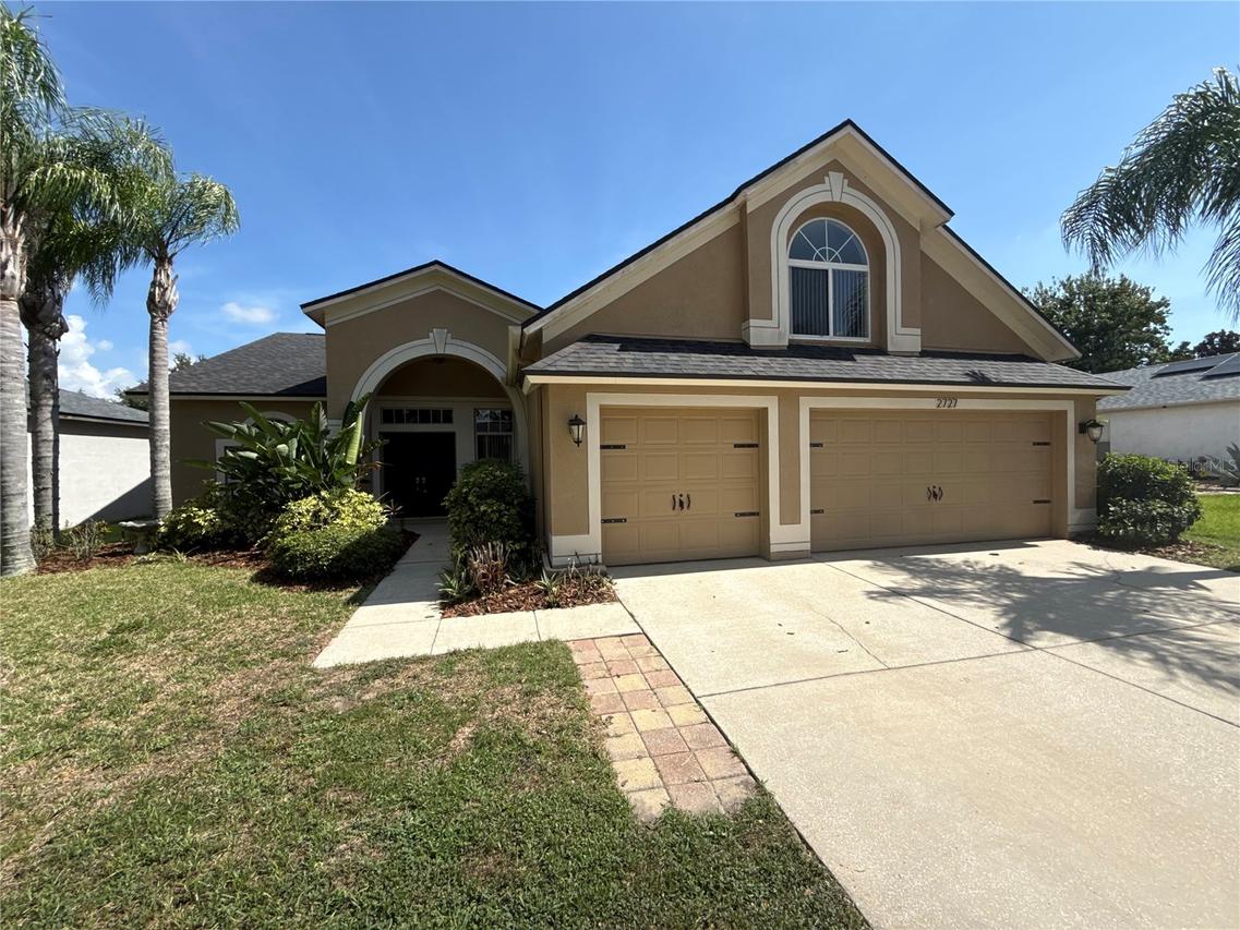 2727 Villa Dr., Valrico, FL 33596