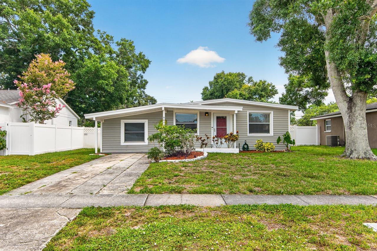 9042 Southern Comfort Dr., Largo, FL 33773