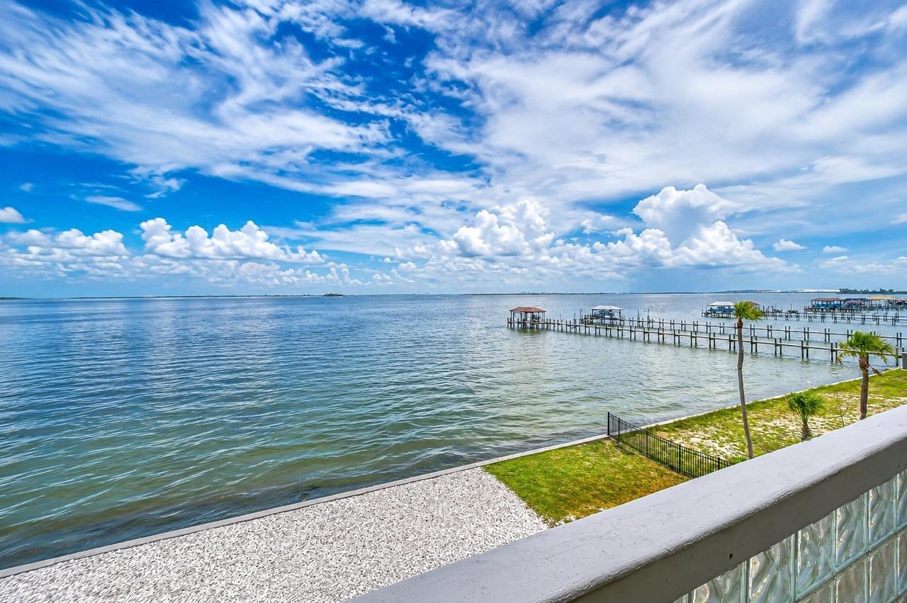 6504 Surfside Blvd. #8, Apollo Beach, FL 33572