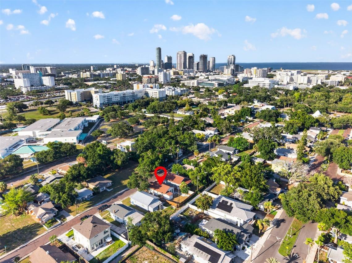 1042 8th Ave., St Petersburg, FL 33705