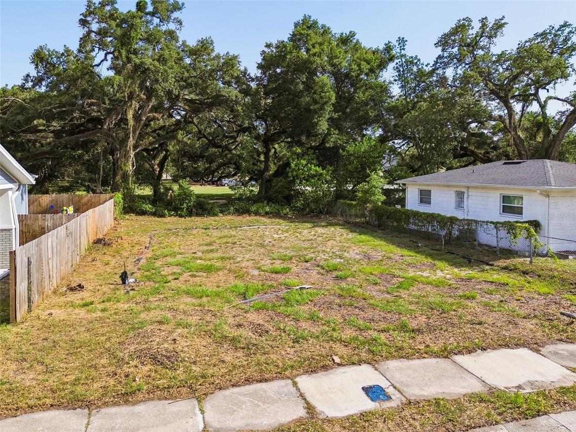 1207 E 24th Ave., Tampa, FL 33605