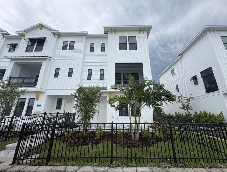 1650 Springwell Ln., Sarasota, FL 34240
