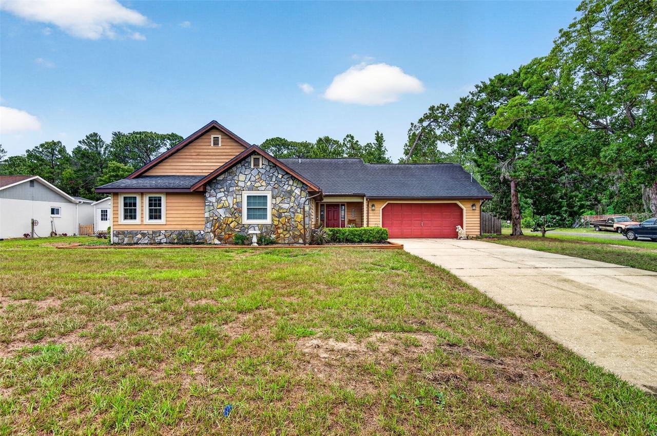 11037 Gifford Dr, Spring Hill, FL 34608