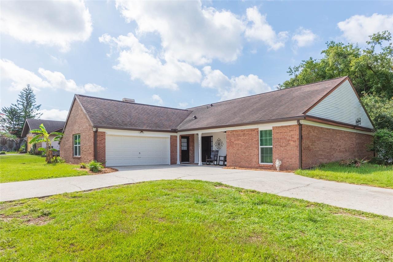 13001 Sydney Rd., Dover, FL 33527