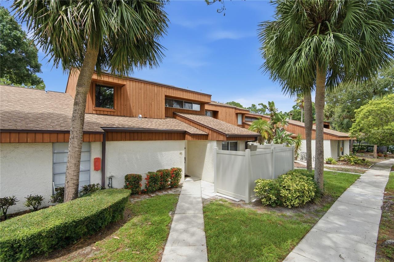 2052 Sunset Point Rd. #45, Clearwater, FL 33765