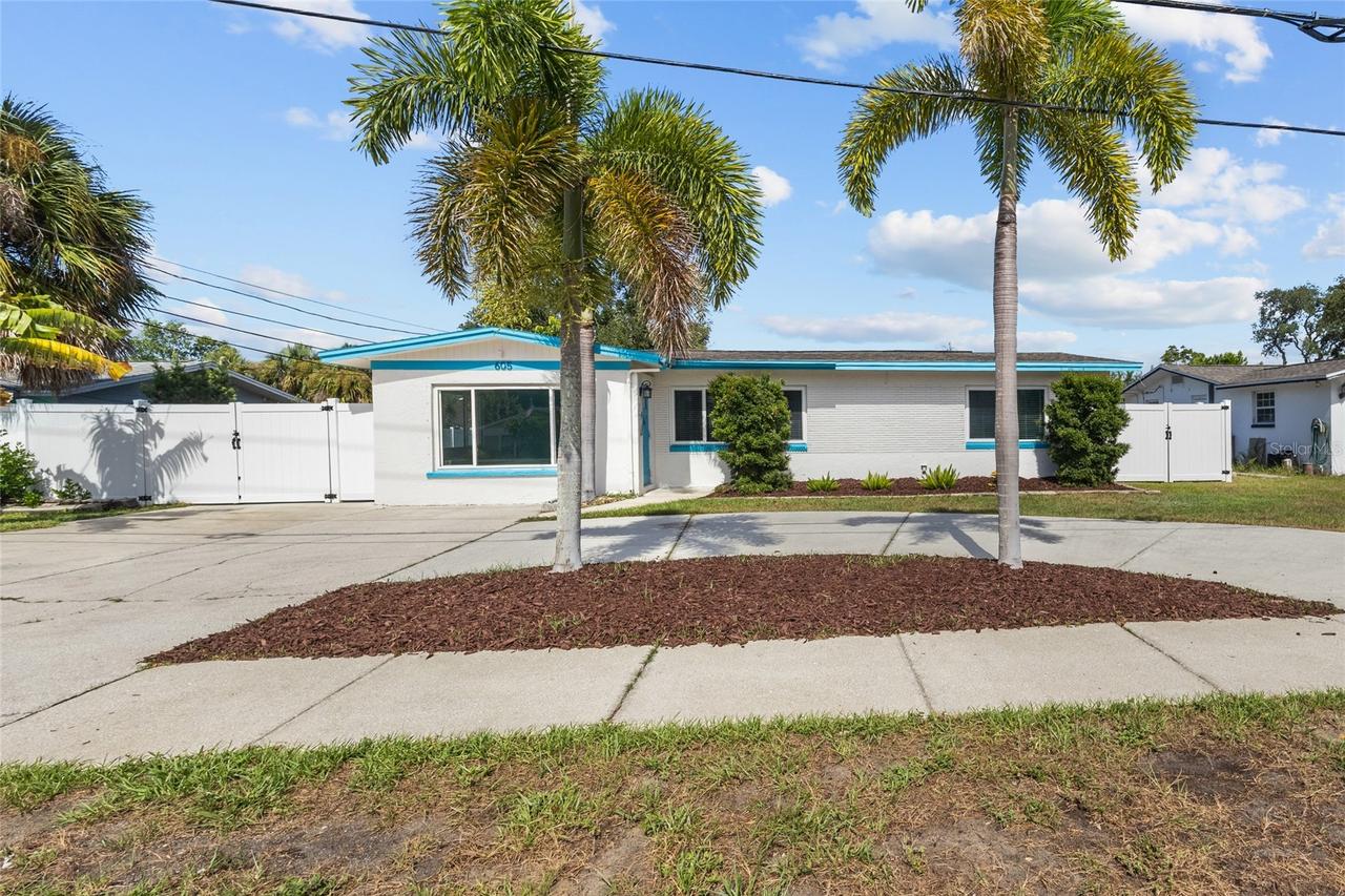 605 S Florida Ave., Tarpon Springs, FL 34689