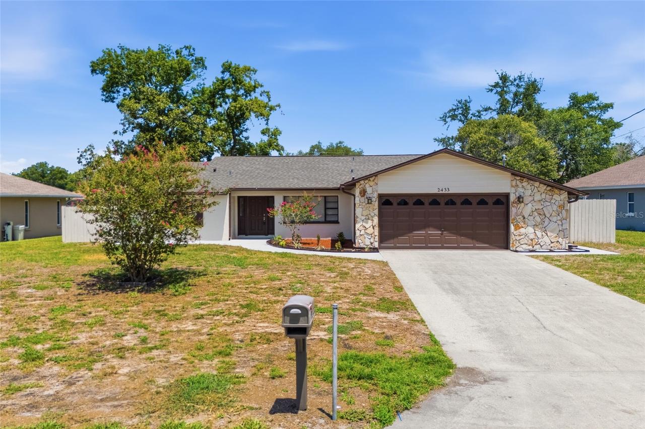 2433 Waterfall Dr., Spring Hill, FL 34608