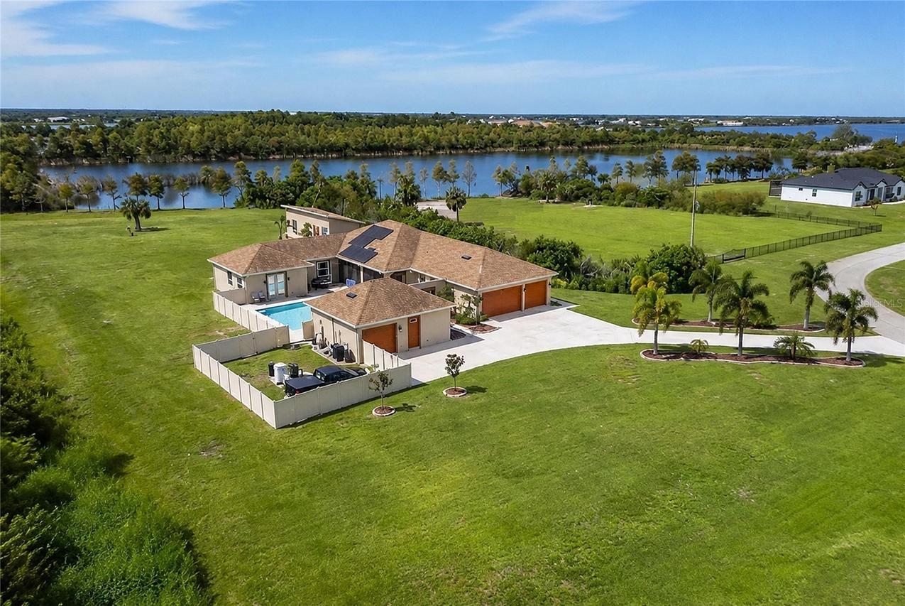 3016 Smilodon Tr., Ruskin, FL 33570