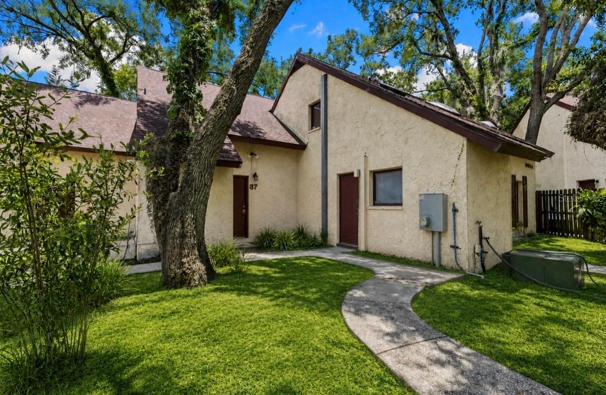 5641 Ashley Oaks Dr. #37, Tampa, FL 33617