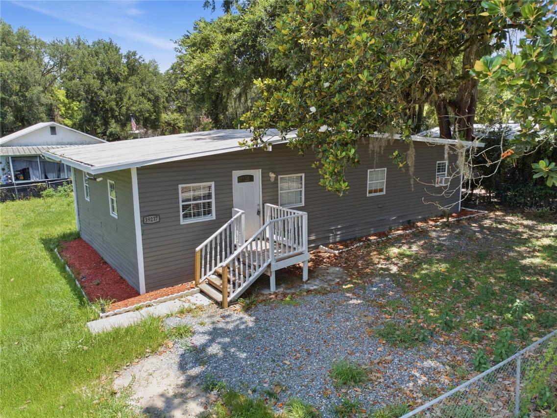39217 Fibelkorn Rd., Zephyrhills, FL 33540
