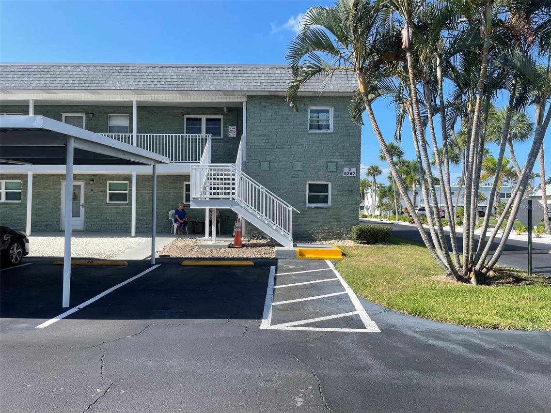 5287 81st St. #12, St Petersburg, FL 33709