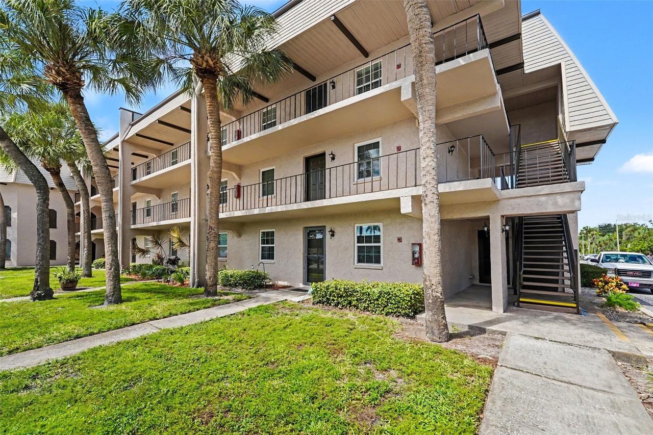 8693 Bardmoor Blvd. #108B, Seminole, FL 33777