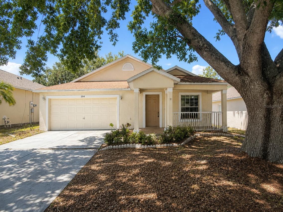 204 Chardonnay Pl., Valrico, FL 33594