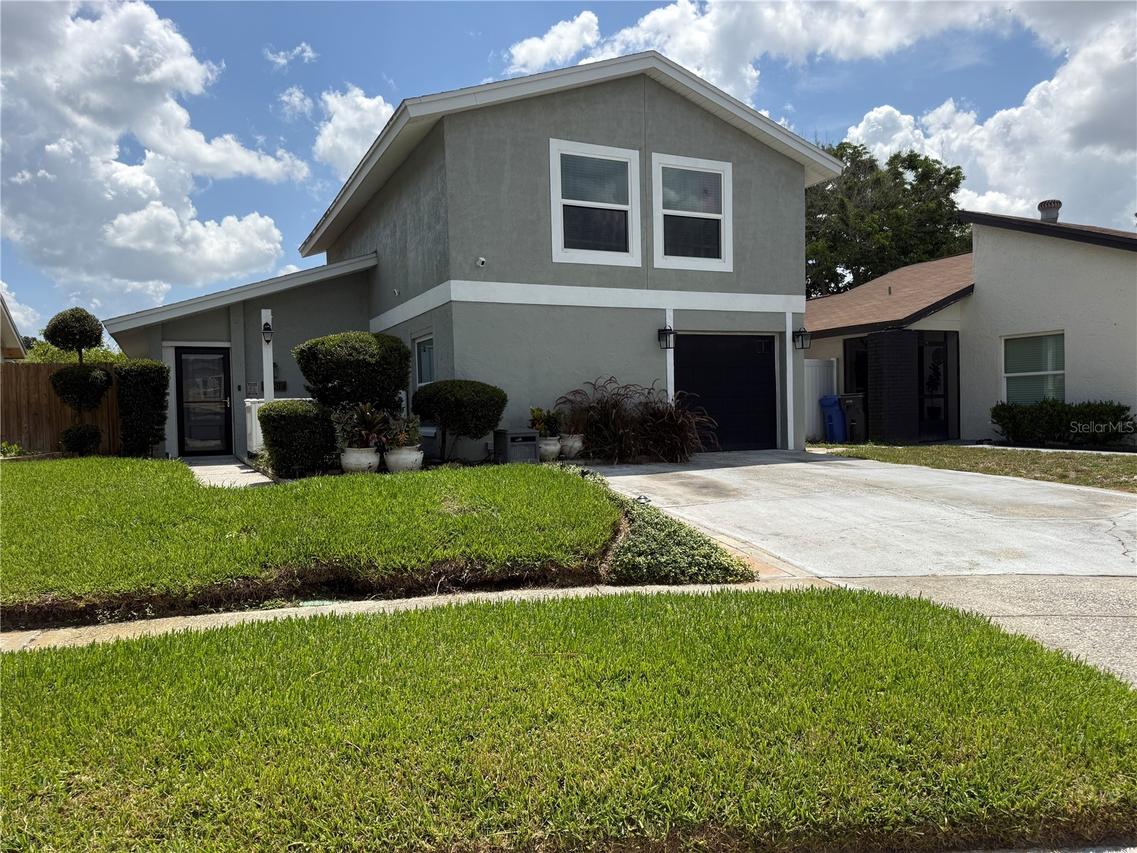 10009 Regal Woods Ln., Tampa, FL 33624