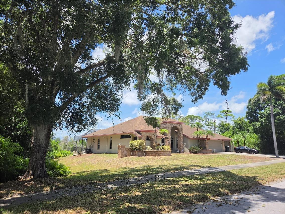 2800 Long Putt Ct., Palm Harbor, FL 34683