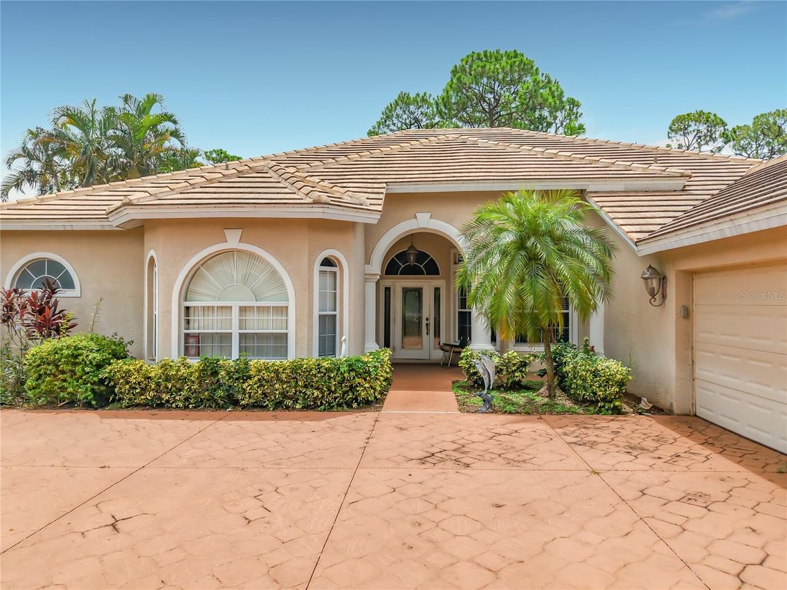 2221 Oxford Ridge Cir., Lehigh Acres, FL 33973