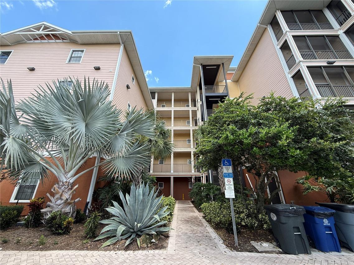 3060 Pirates Retreat Ct. #102, Kissimmee, FL 34747