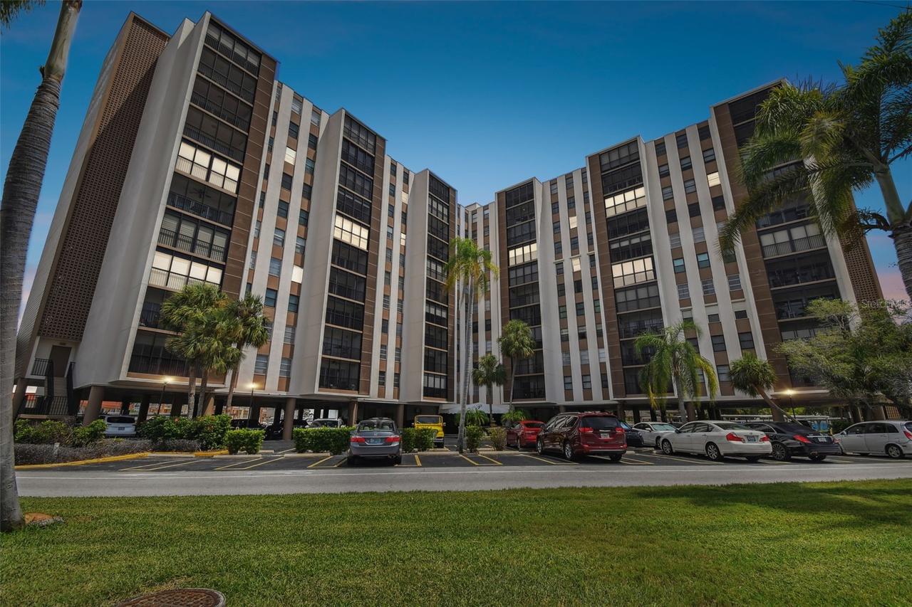 10355 Paradise Blvd. #702, Treasure Island, FL 33706