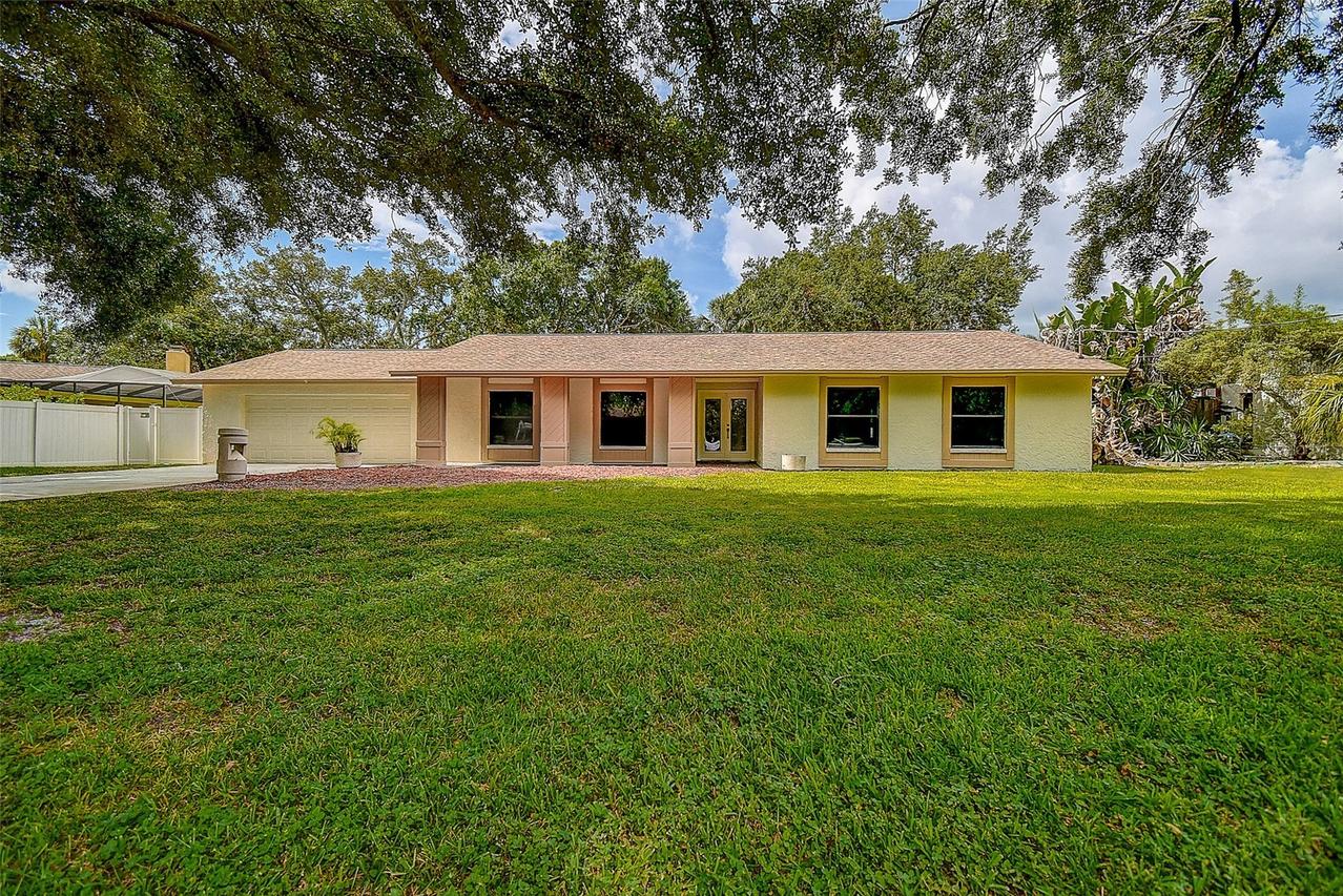 9404 W Hamilton Ave., Tampa, FL 33615