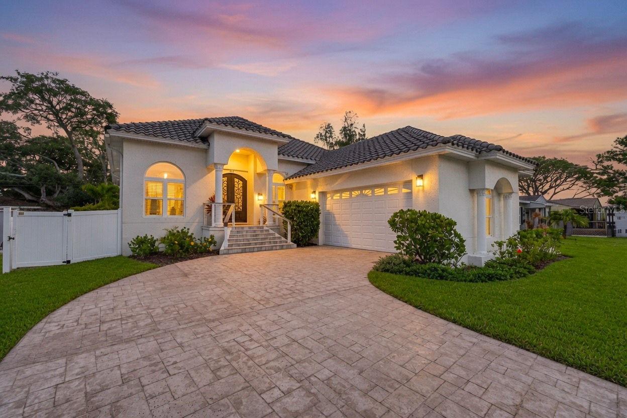 815 59th Ave., St Petersburg, FL 33703