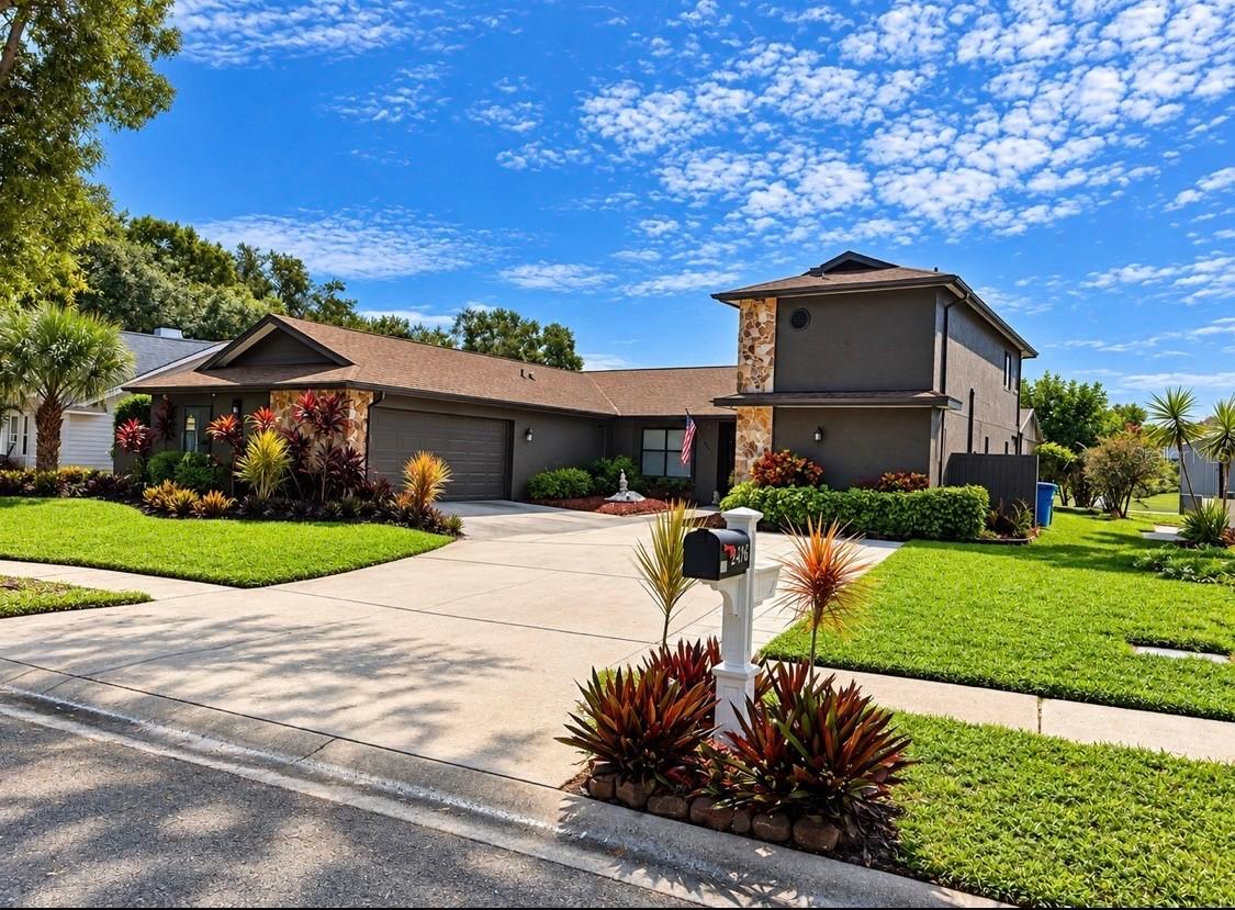 2876 Lake Valencia Blvd., Palm Harbor, FL 34684
