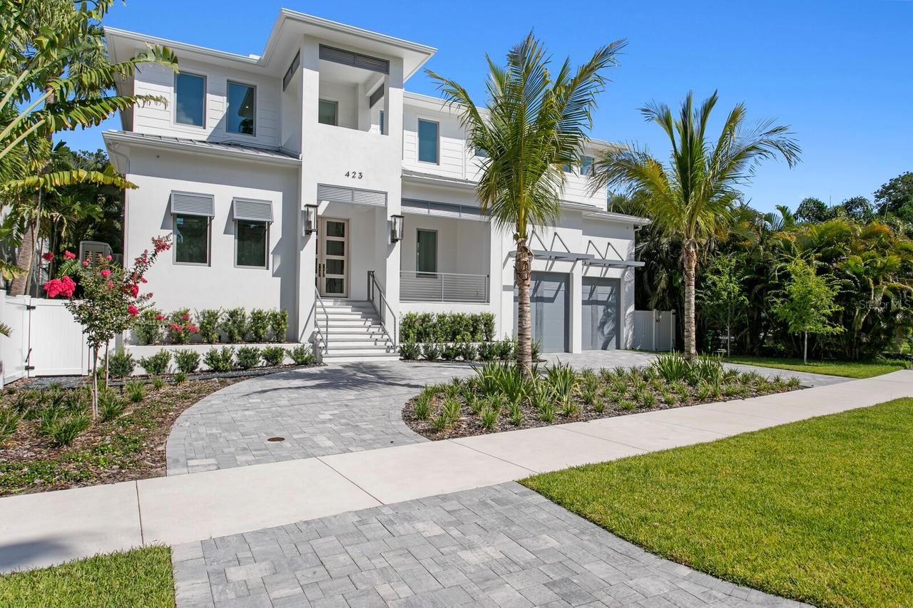 423 S Royal Poinciana Dr., Tampa, FL 33609