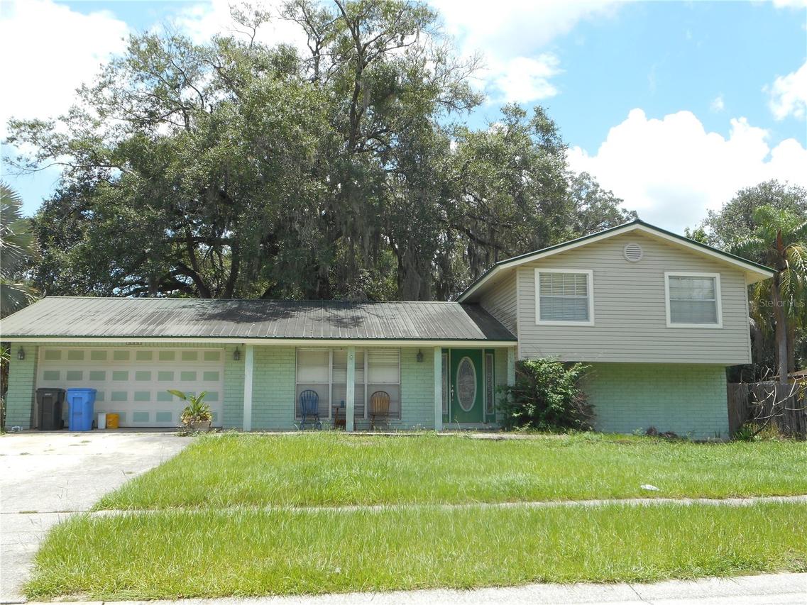 1203 Lake Valrico Ln., Valrico, FL 33594