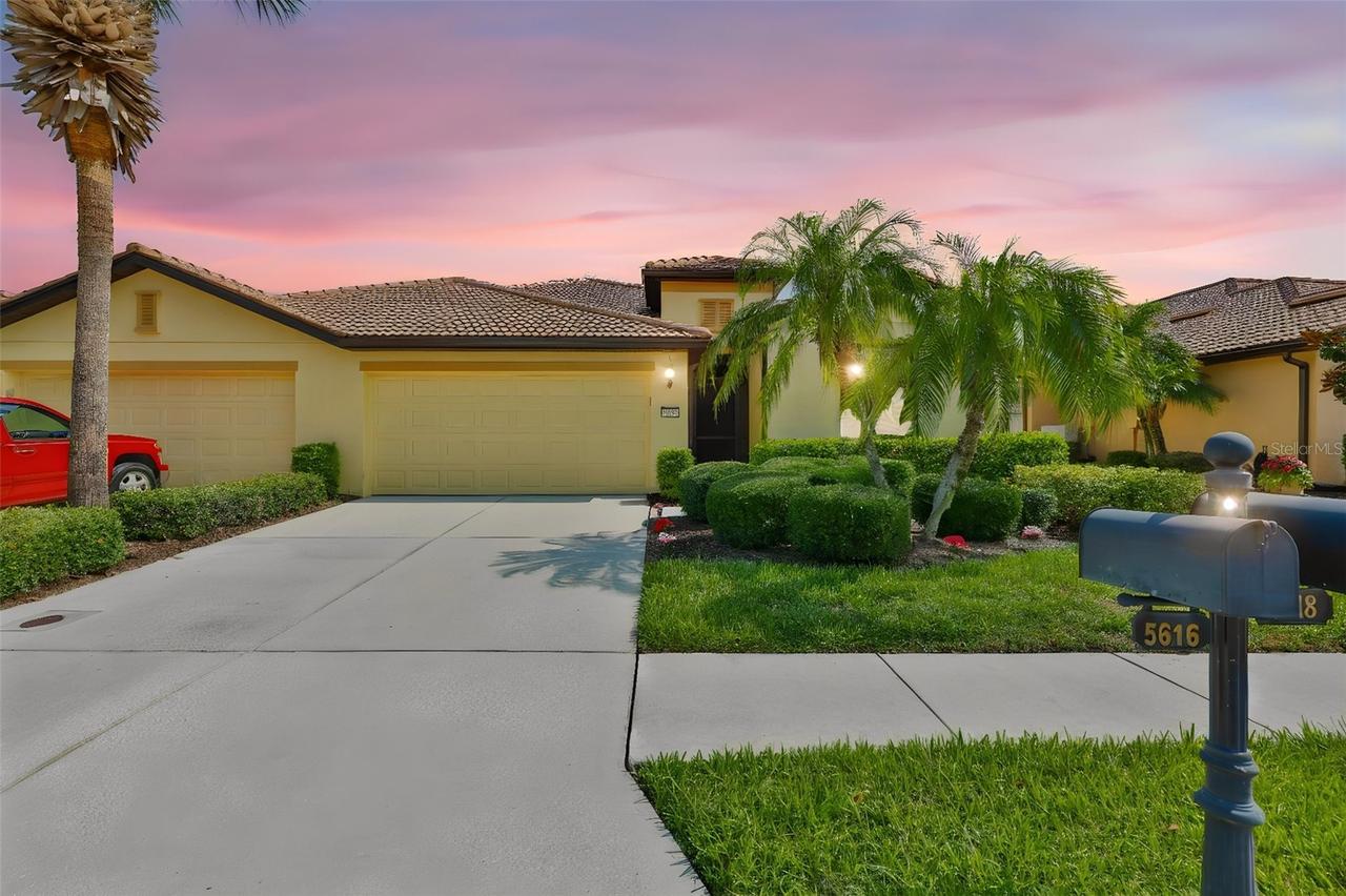 5618 Sunset Falls Dr., Apollo Beach, FL 33572