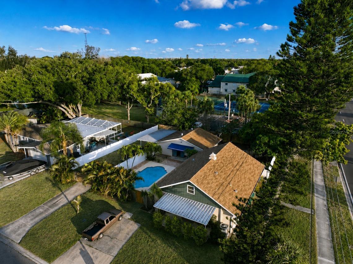 11298 73rd Ave., Seminole, FL 33772