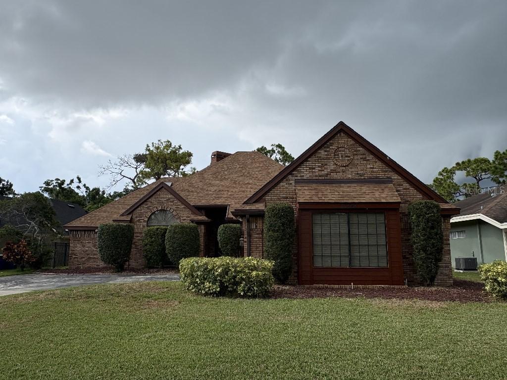 10484 Longwood Dr., Seminole, FL 33777