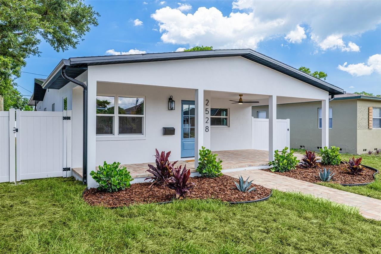 2528 4th Ave., St Petersburg, FL 33712