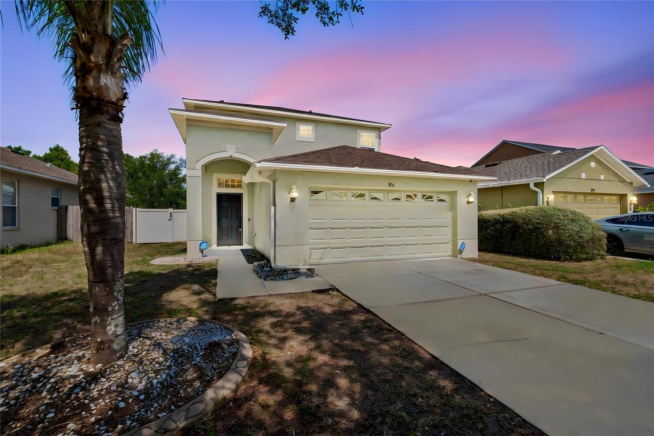 915 Windton Oak Dr., Ruskin, FL 33570