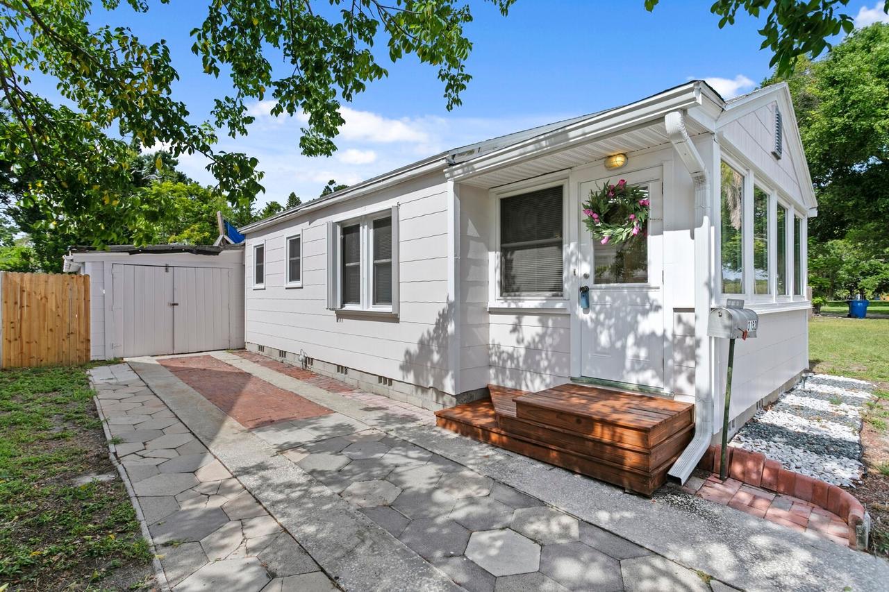 3152 13th Ave., St Petersburg, FL 33713