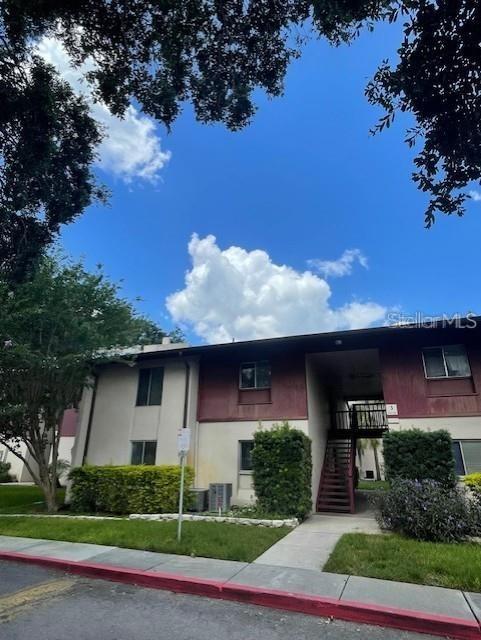 3850 N Lake Dr. #140, Tampa, FL 33614