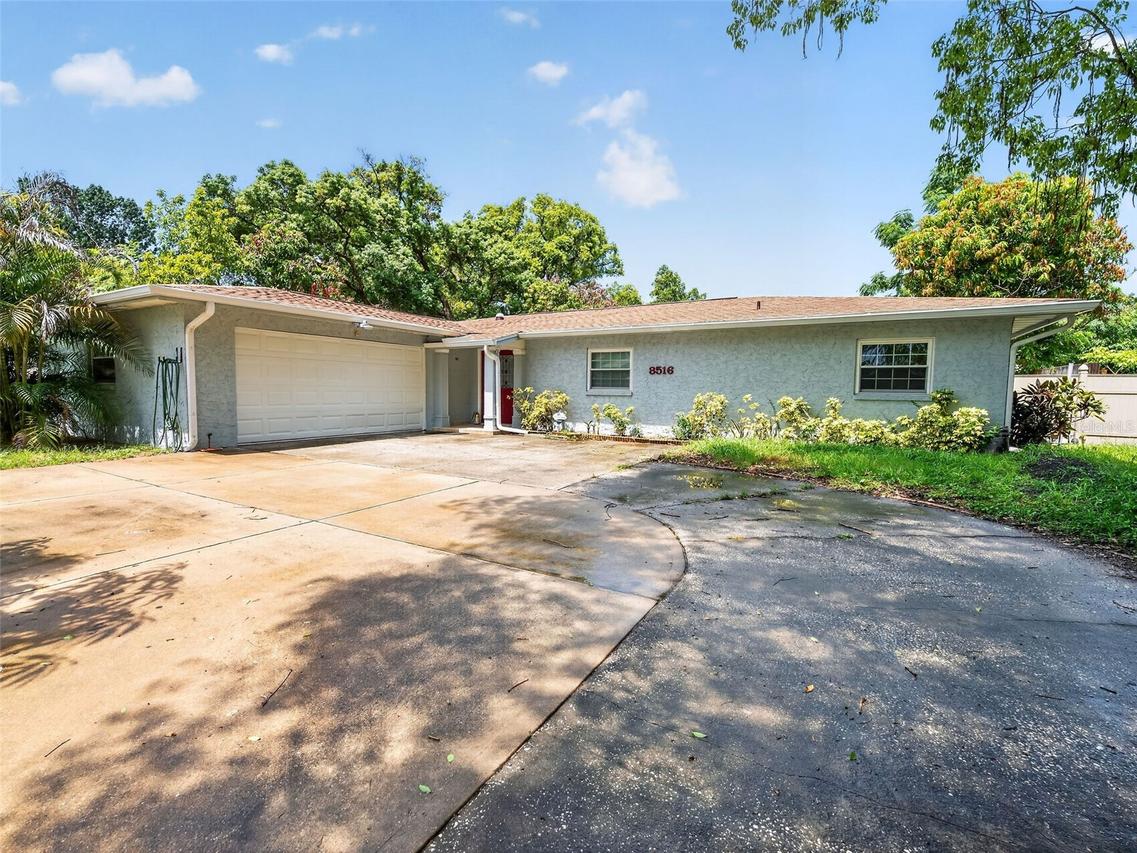 8516 Twin Lake Blvd Blvd., Tampa, FL 33614