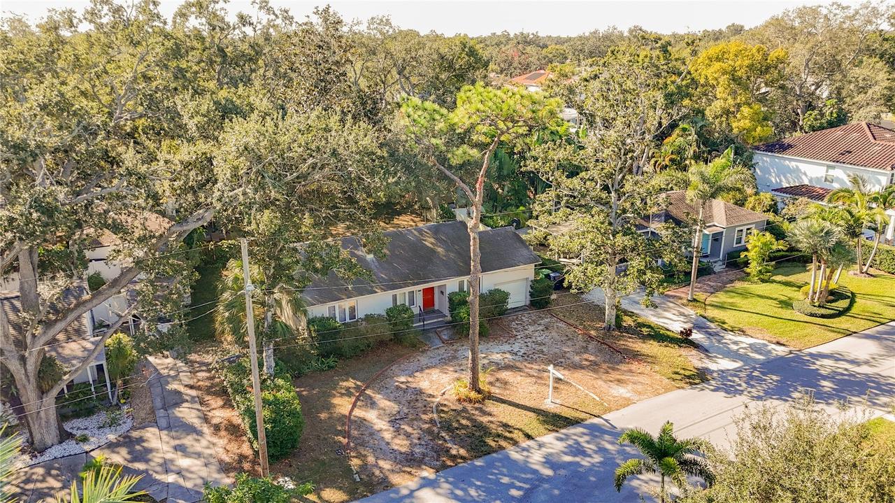3120 W Coachman Ave., Tampa, FL 33611