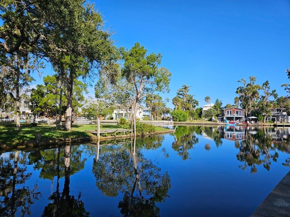 5281 Tuna Ln., Weeki Wachee, FL 34607