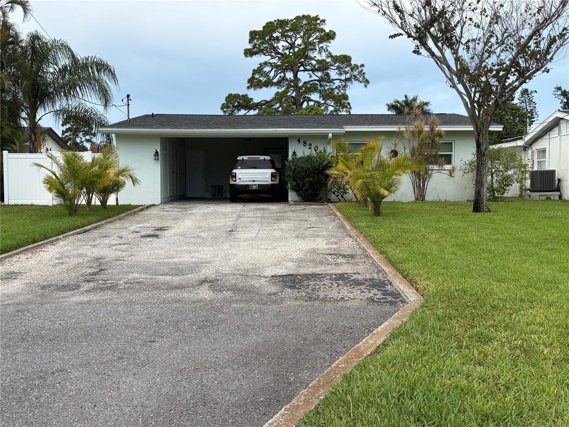 4820 Venetian Blvd., St Petersburg, FL 33703