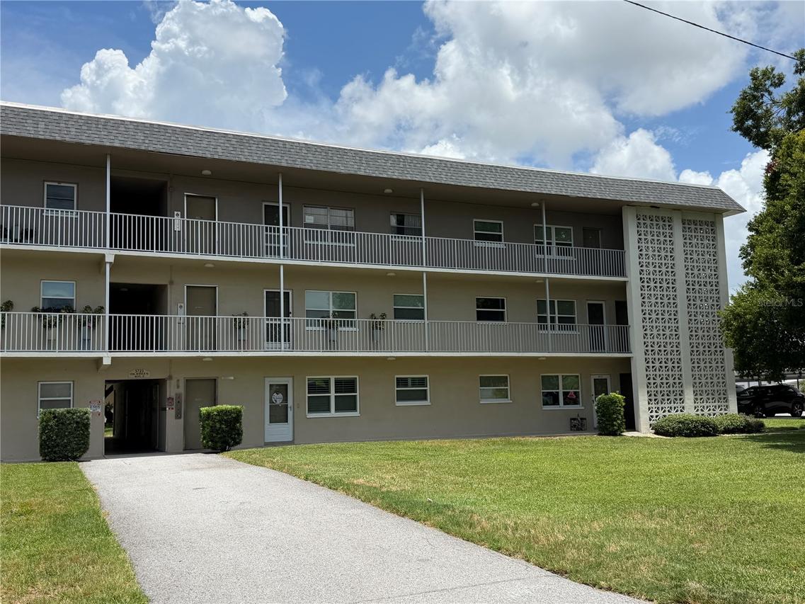 5725 12th Ave. #306D, St Petersburg, FL 33710