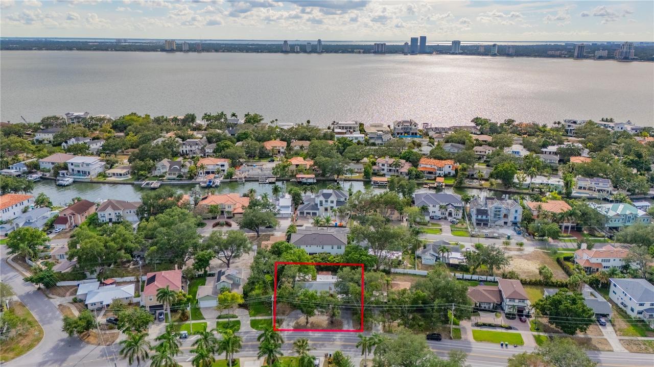 504 W Davis Blvd., Tampa, FL 33606