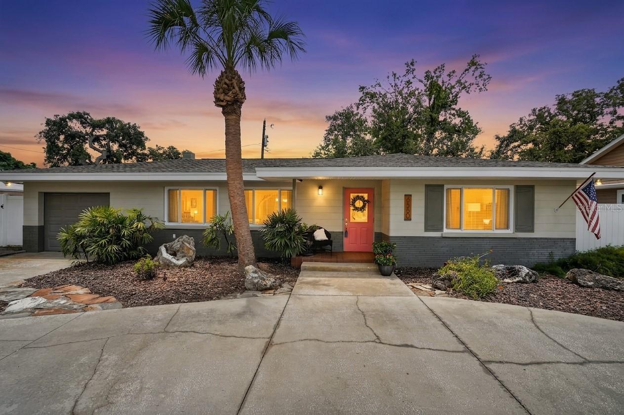 6550 Renaldo Way, St Petersburg, FL 33707