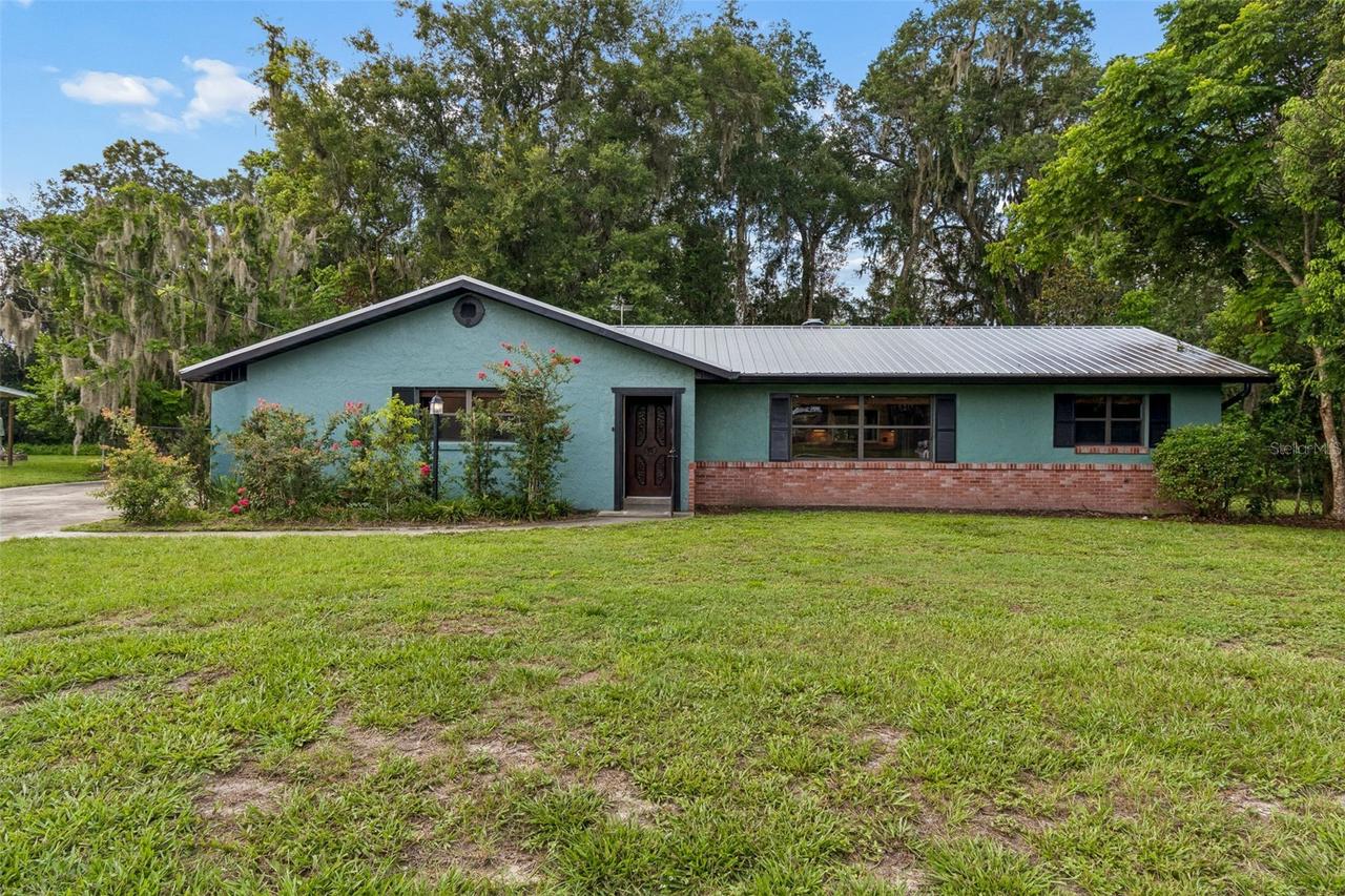 1322 W Voorhis Ave., Deland, FL 32720