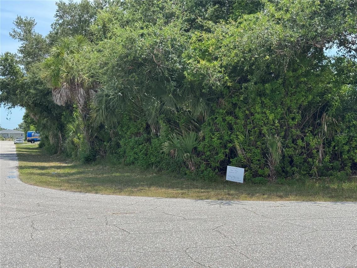 7251 Finnegan St., Port Charlotte, FL 33981
