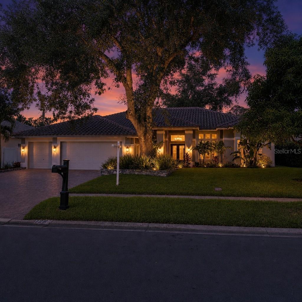 126 Old Oak Cir., Palm Harbor, FL 34683