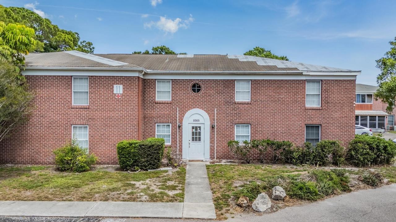 8565 12th Way #A, St Petersburg, FL 33702