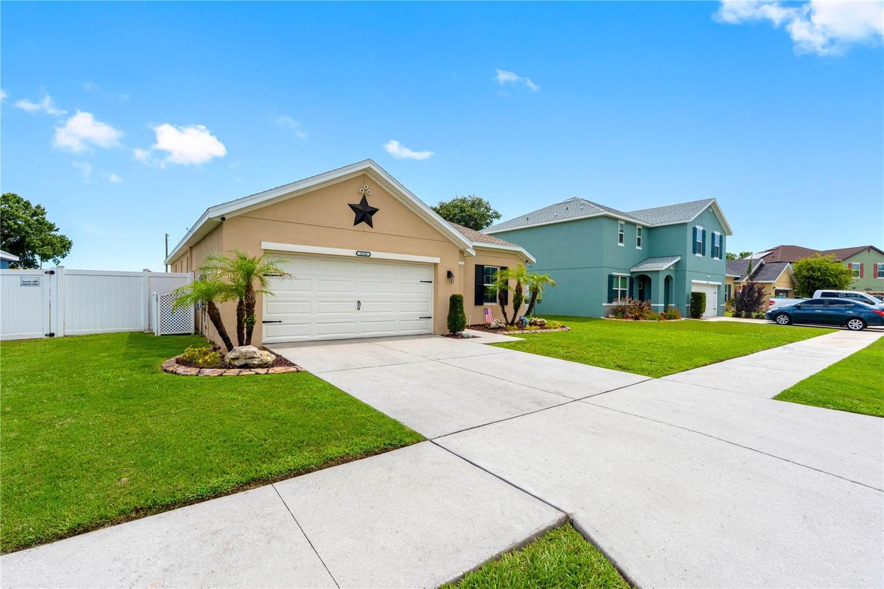 3518 San Moise Pl., Plant City, FL 33567