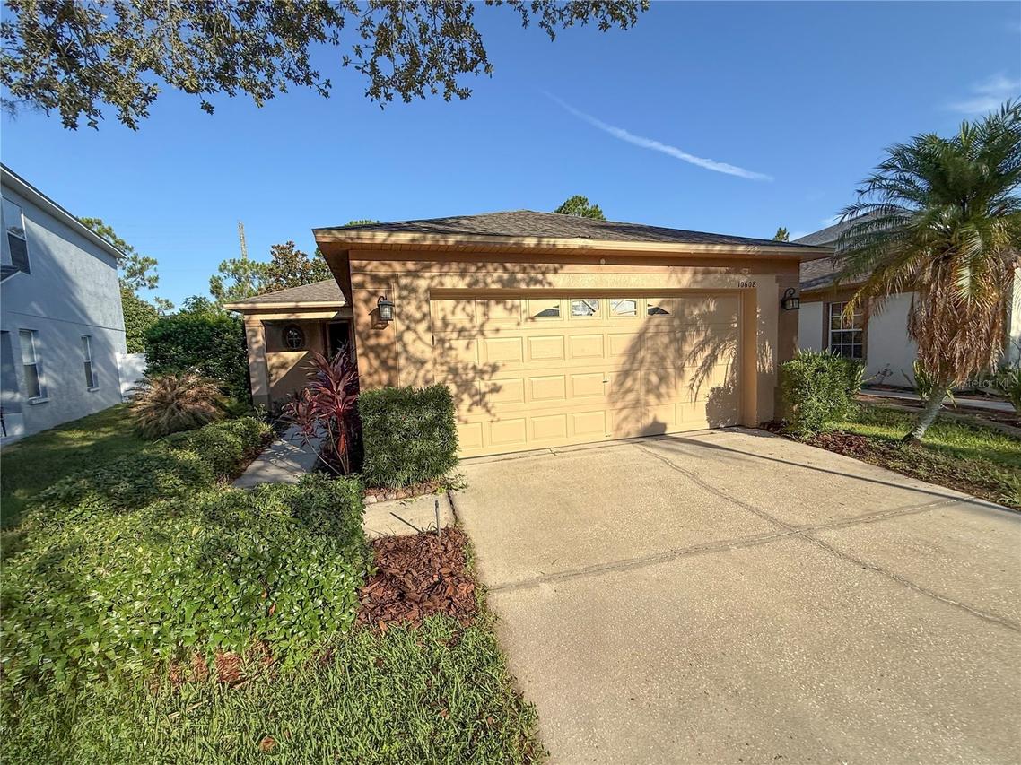 10608 Navigation Dr., Riverview, FL 33579