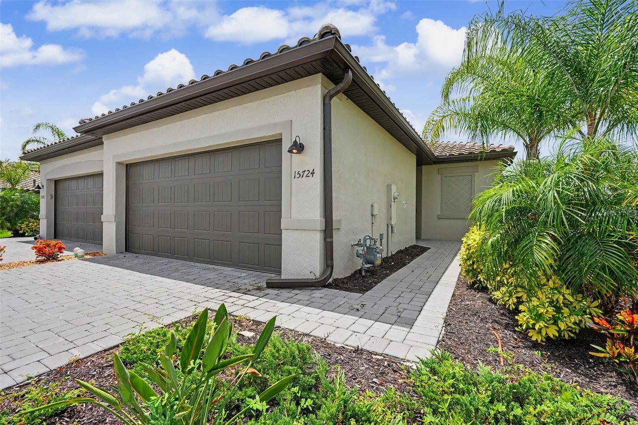 15724 Sunny Day Dr., Bradenton, FL 34211