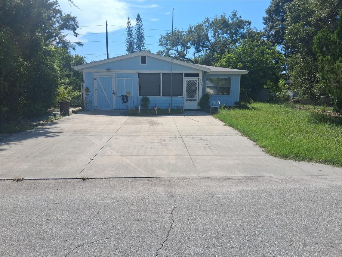 208 Melody Ln., Largo, FL 33771