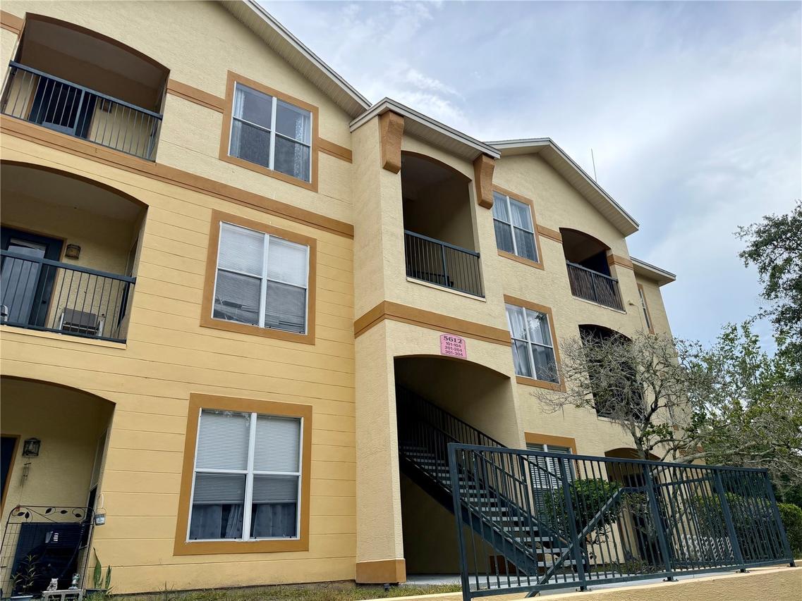 5612 Pinnacle Heights Cir. #302, Tampa, FL 33624